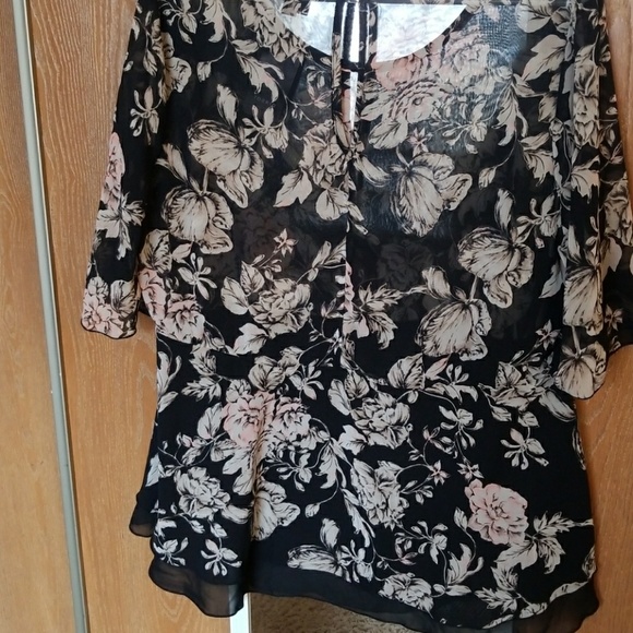 Torrid Sheer Mesh Floral Peplum - Picture 2 of 2